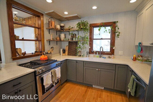 Foto del edificio - 3 br, 2 bath House - 1845 E. Main St.