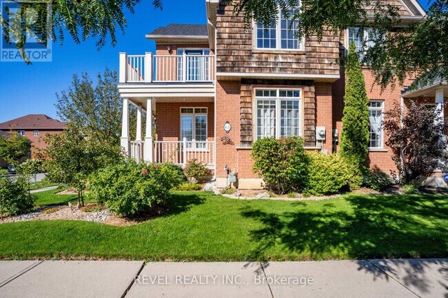 Building Photo - 63 Westhampton Way