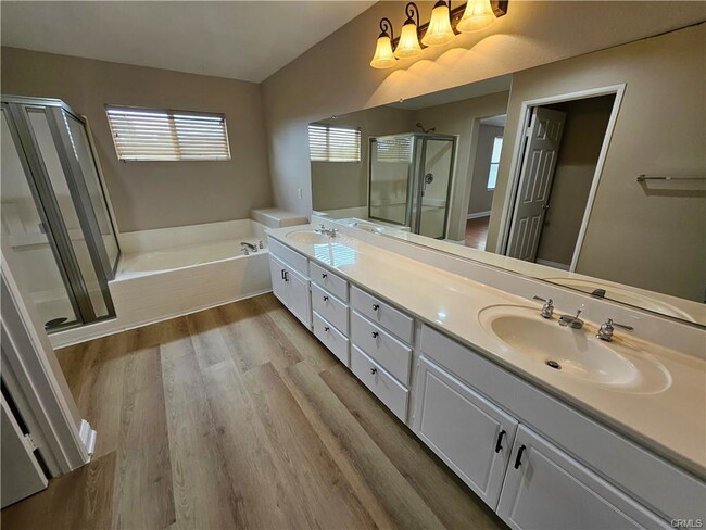 Building Photo - 6212 Jasmine Way