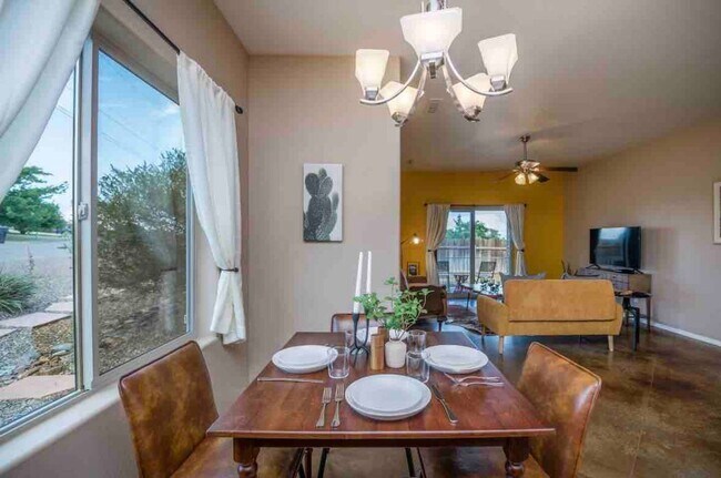 Foto del edificio - Adorable Two Bedroom House in Diamond Valley