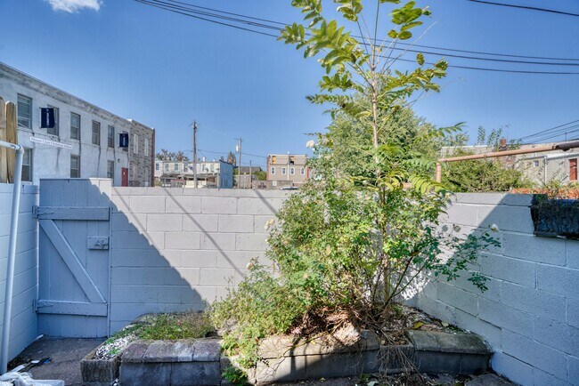 Building Photo - 1610 Wilkens Ave
