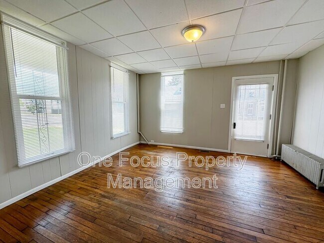 Foto del edificio - 431 E Bald Eagle St