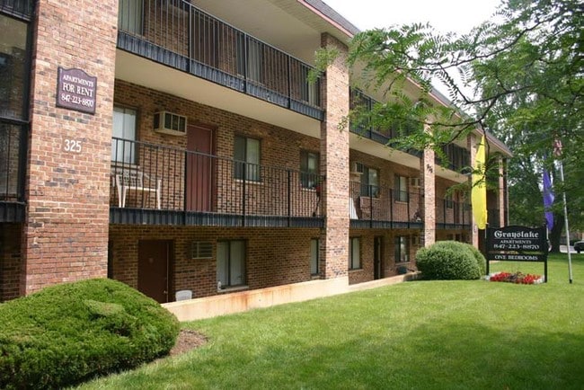 Grayslake Apartments 325 365 Neville Dr Grayslake IL 60030 Grayslake Apartments 325 365 Neville Dr Grayslake IL 60030