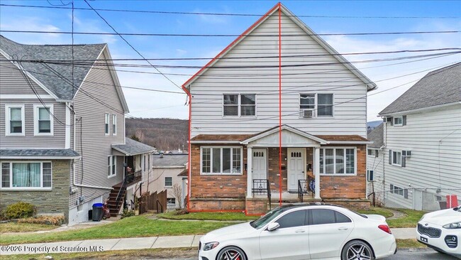 Foto del edificio - 714 Carmalt St