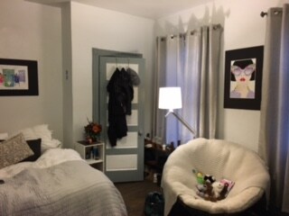 Foto del edificio - 704 E State St