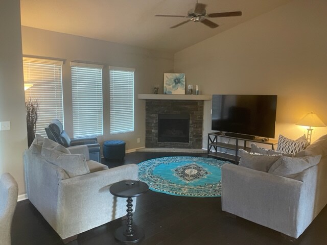 Foto del edificio - 7743 N 139th St