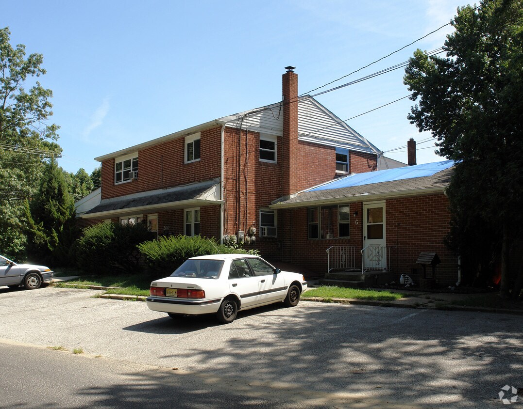 Foto del edificio - 200 Ogden Rd