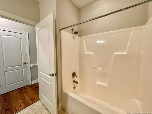 Foto del edificio - 206 Fountainhead Ln