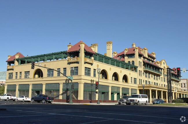 Foto del edificio - Hotel Stockton Apartments