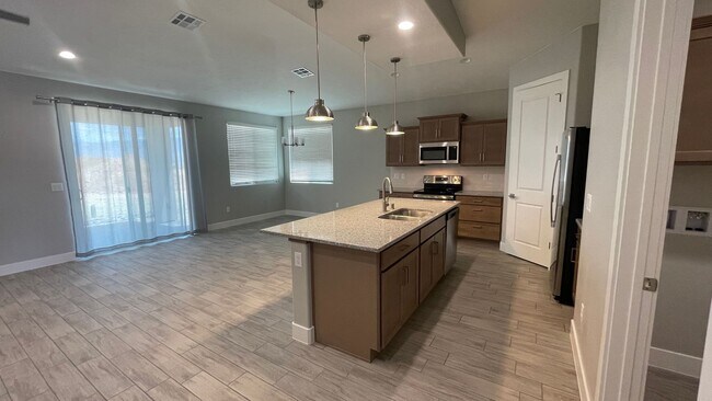 Building Photo - Application pending - Val Vista House