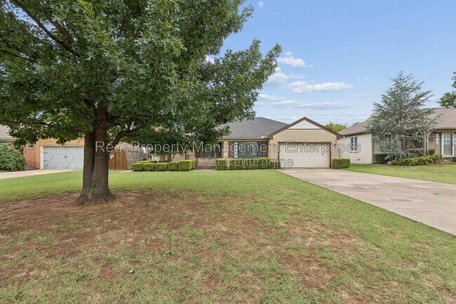 Foto del edificio - 1108 Larchmont Ln