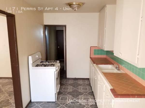 Foto del edificio - Great One Bedroom Duplex