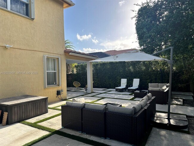 Foto del edificio - 10919 NW 80th Ln