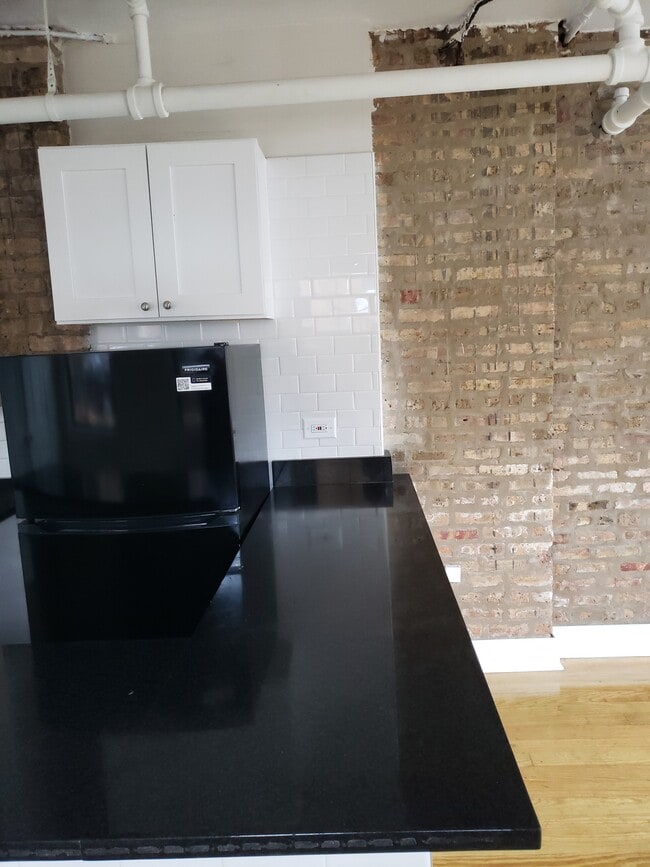 Foto del edificio - 4833 N Talman Ave