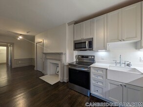 Building Photo - 9 Dana St