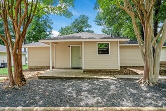 Building Photo - 3411 Balboa Cir