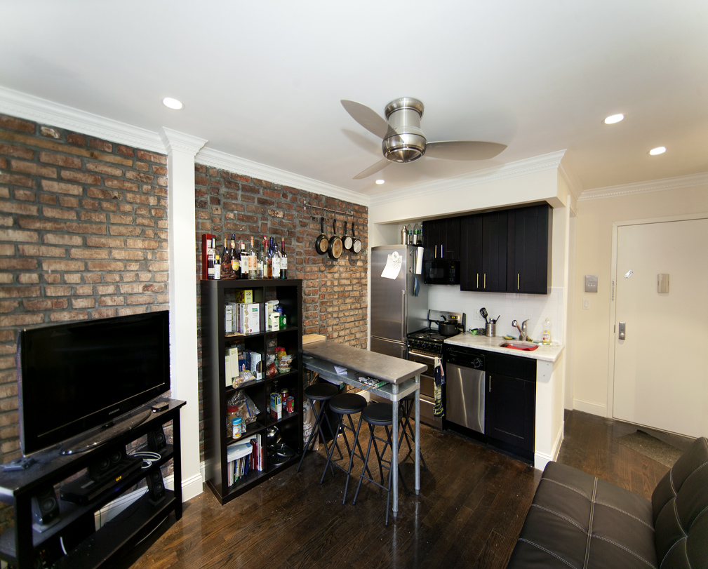 Primary Photo - 532 E 5th St