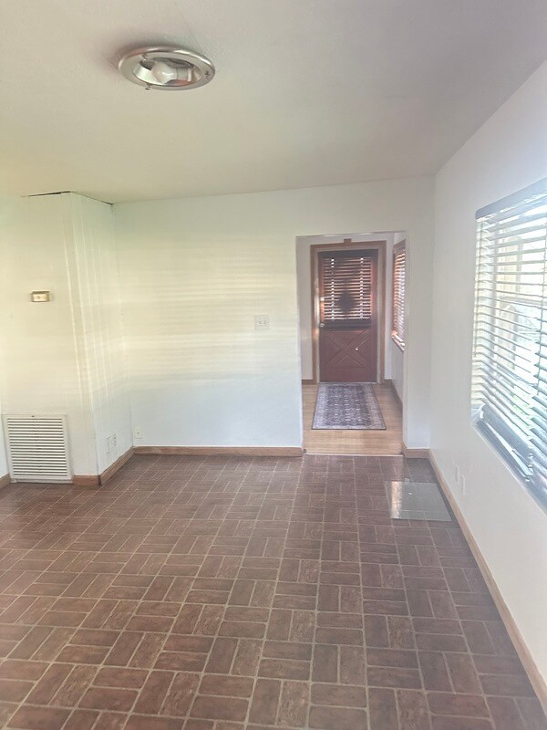 Photo - 3209 Albert St House