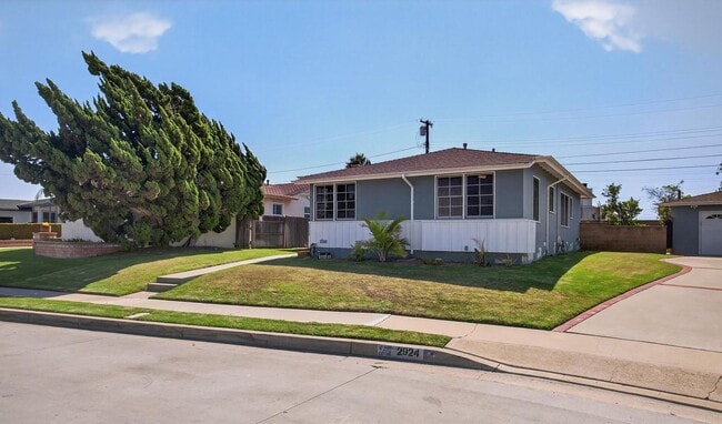 Foto del edificio - 3 Bed, 2 Bath home in quiet neighborhood