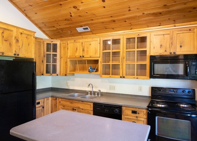 Photo - Spacious Home in Sugar Grove With Easy Access to Boone