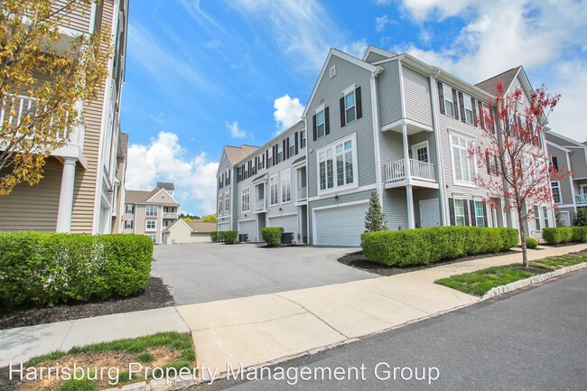 Building Photo - 2 br, 1.5 bath House - 3034 Meridian Commo...