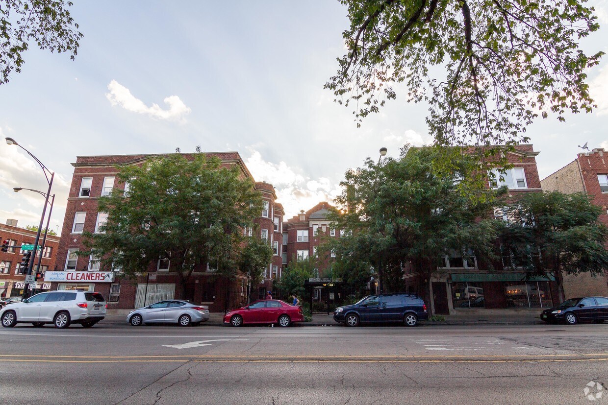 4400-12 N Ashland Apartments - N Ashland Apartments