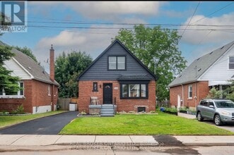 Building Photo - 220 Holmesdale Ave