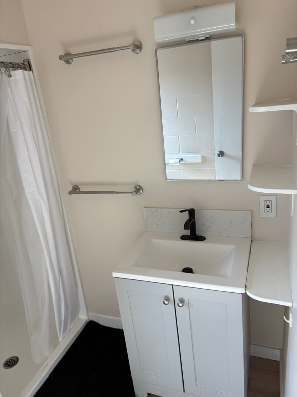 Building Photo - 1732 Hoover Ave