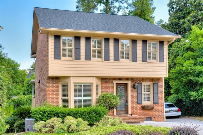 Building Photo - 2001 Summer Ridge Dr