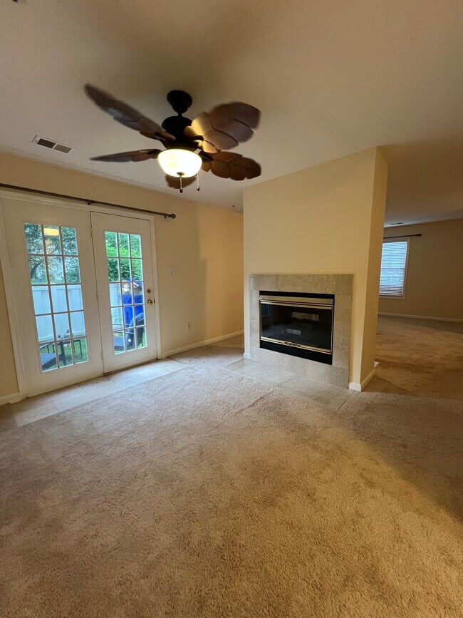 Building Photo - 13829 Bronco Pl