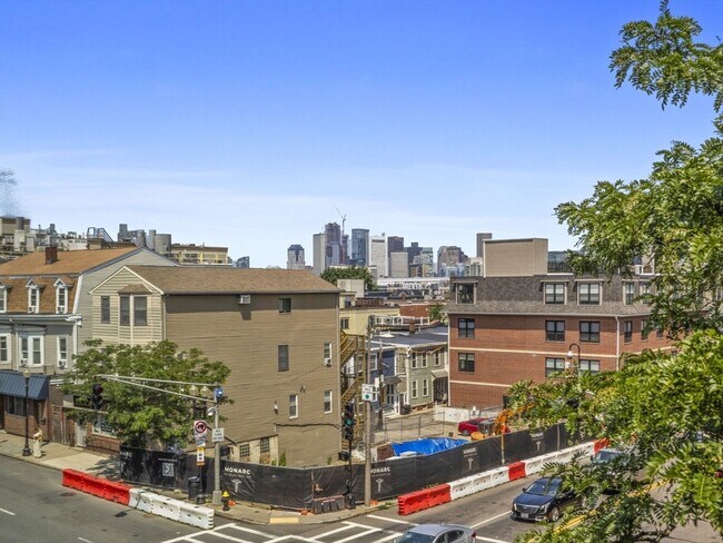 Building Photo - 753 E Broadway