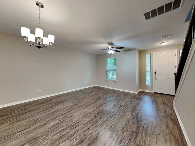 Foto del edificio - 179 Holly St