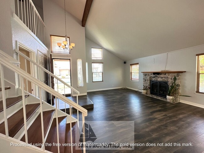 Building Photo - Modern La Cuesta Corner Townhome Near Down...
