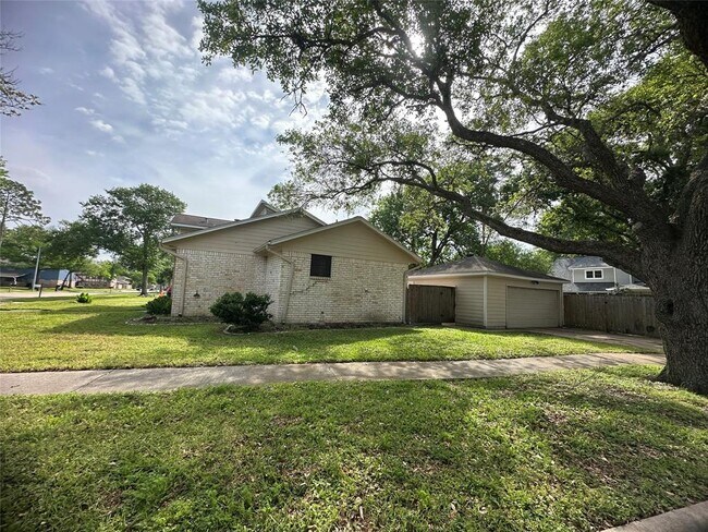Foto del edificio - 13919 Baytree Dr