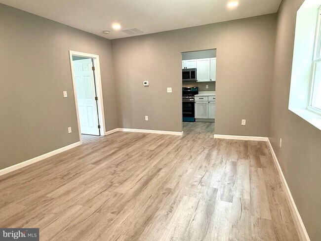 Foto del edificio - 4001 N Lakeshore Dr
