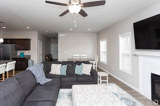 Living Room & Dining Area - Brandon Woods Townhomes