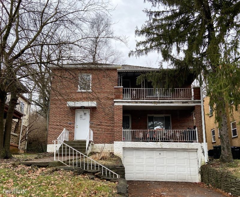 Primary Photo - 1129 Clearbrook Dr