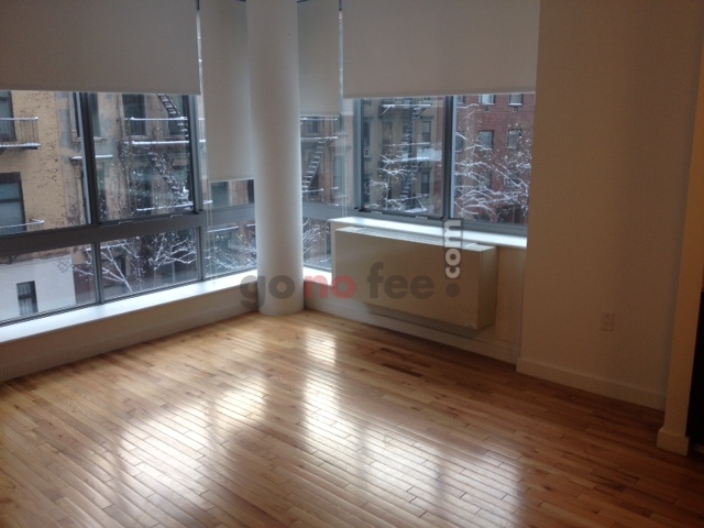 Building Photo - 401 W 25th St