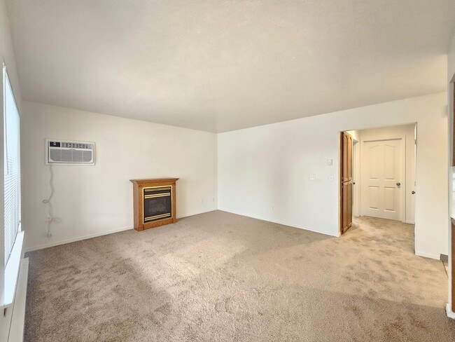 Building Photo - 12205 N Freya St