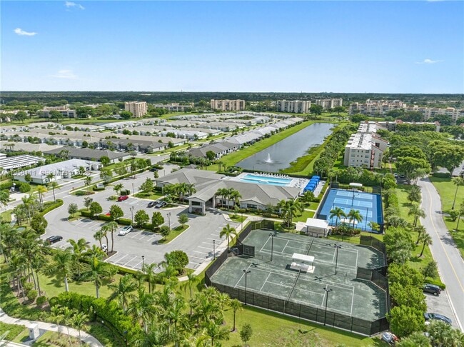 Building Photo - 14840 Golden Jax Ln