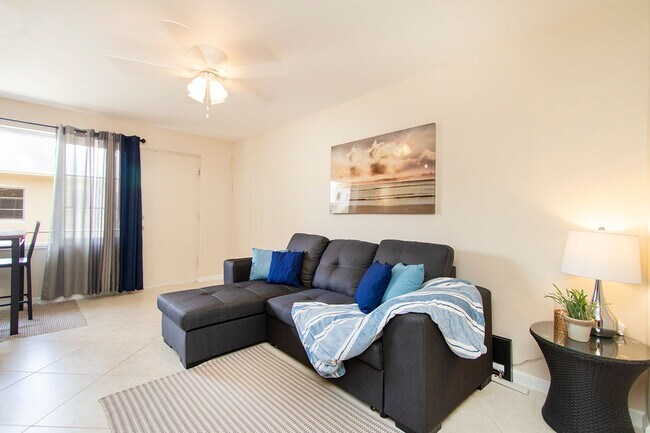 Foto del edificio - Furnished. Waikiki. Window AC.