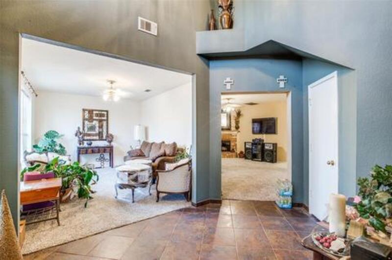 475 Canary Ln, DeSoto, TX 75115 House Rental in DeSoto, TX