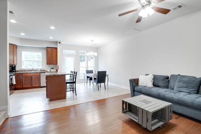 Foto del edificio - 8992 Ringview Dr