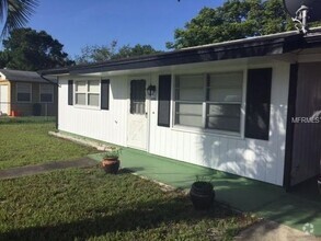 Building Photo - 2372 Florida Dr
