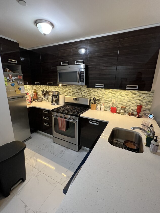 Foto del edificio - 3013 30th Ave