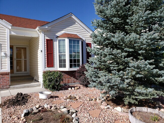 Foto del edificio - 8342 Silver Glen Dr
