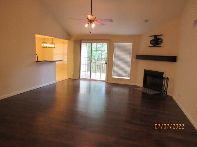 Foto del edificio - 3 bedroom house in Lake Ozark for rent