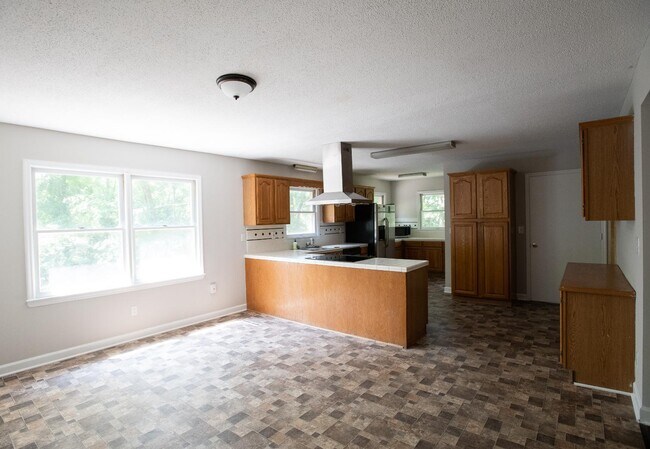 Building Photo - 9100 Nash Ave