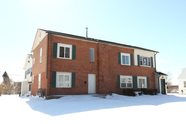 Building Photo - 754 1st Ave