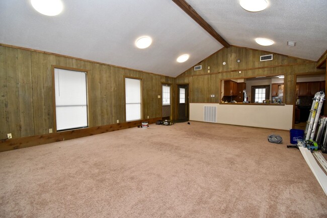 Building Photo - 3 Bed, 2 Bath Home in Ruston